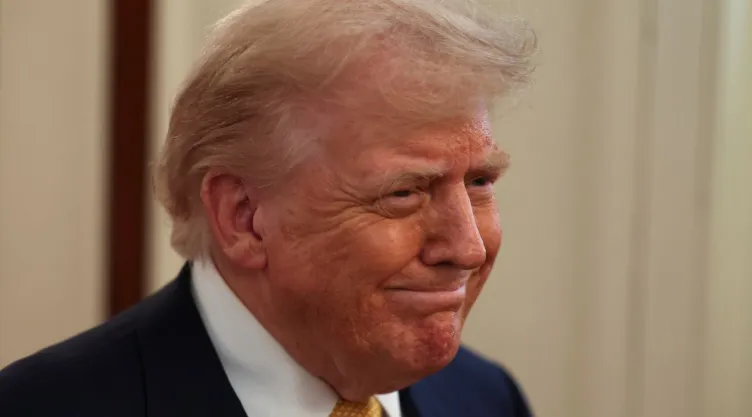 Donald Trump sonriendo.