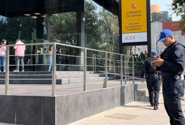 Asaltan con violencia a la embajada de España en la Ciudad de México