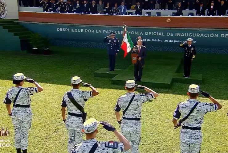 López Obrador toma protesta Guardia Nacional