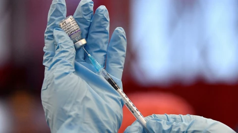 Vacuna Pfizer contra Covid-19 presenta problemas