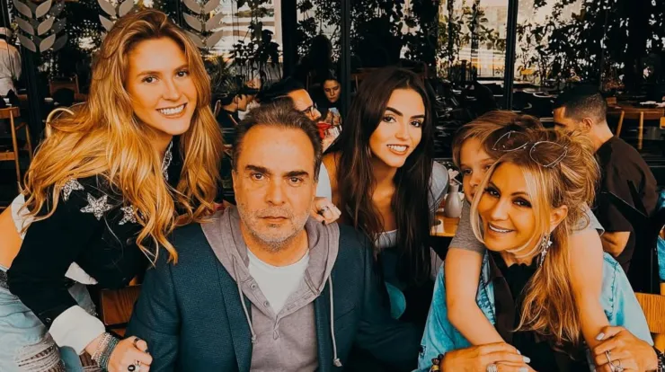 hijos daniela castro.jpg