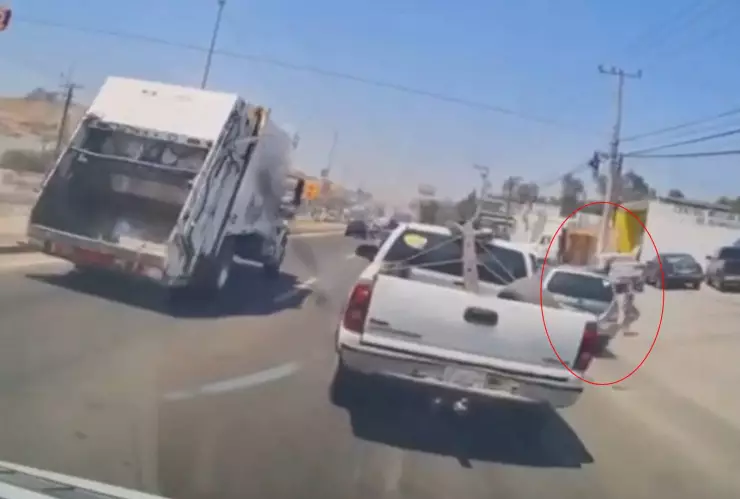 IMÁGENES SENSIBLES: Atropellan a una niña en Tijuana; el conductor se dio a la fuga