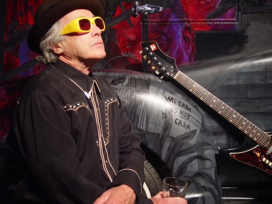 Entrevistar a Ry Cooder es tarea delicada