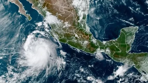 formación ciclónica agosto 2025.jpg