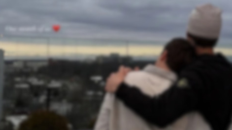 Noah Schnapp hace pública su relación y comparte foto con su novio