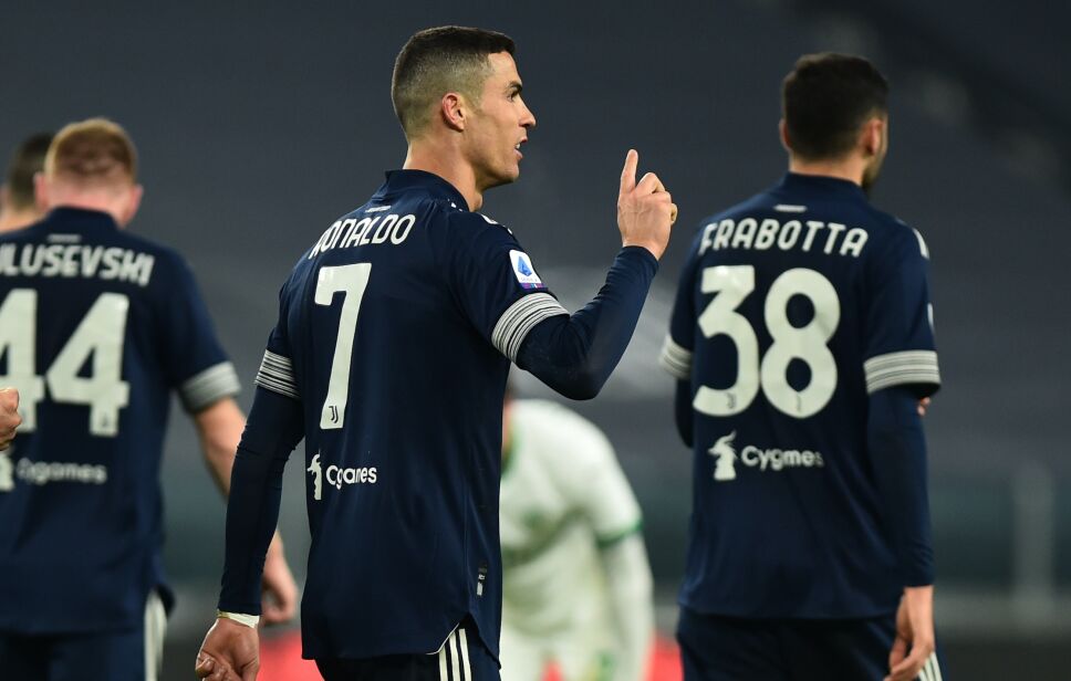 Cristiano Ronaldo anota para Juventus