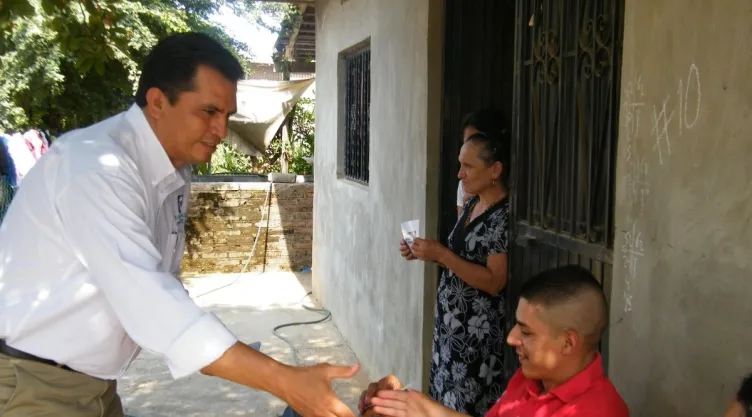 pan-renuncia-javier-estrada.jpg