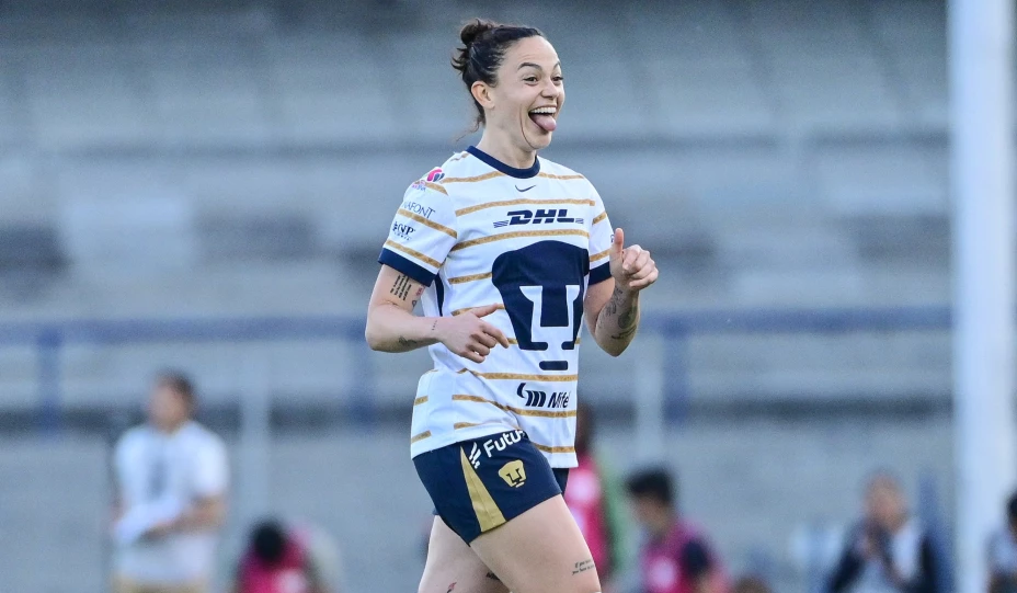 Stephanie Ribeiro festeja gol con Pumas Femenil.jpg