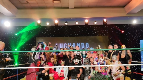Lucha Libre AAA Luchando por México