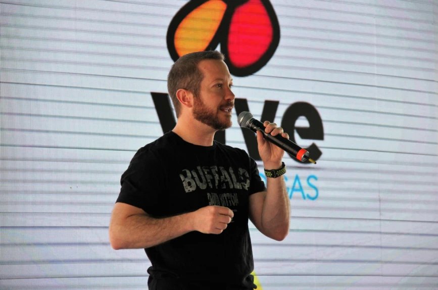 Adrián Salama durante su participación