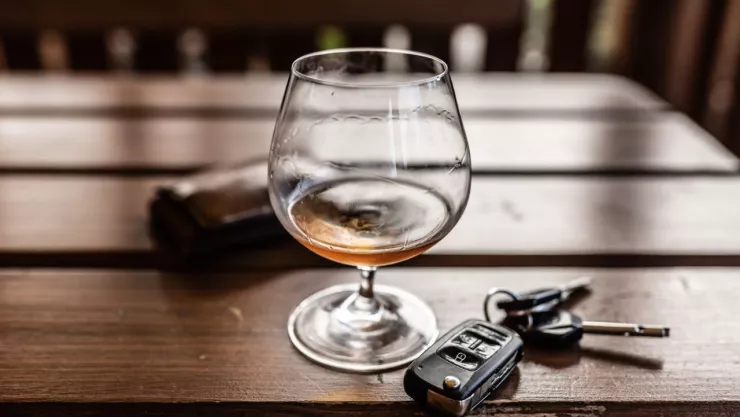 Cierran Bar Bunny por casos de abuso