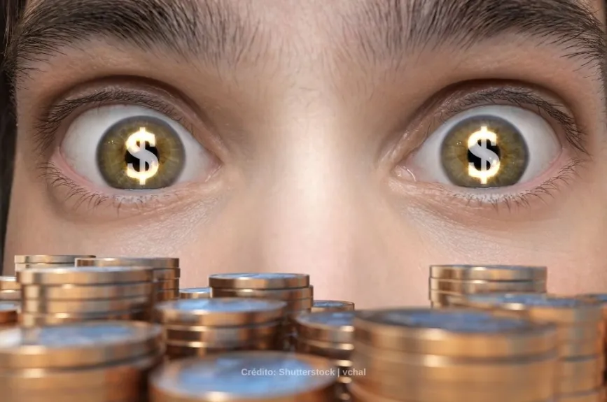 Dinero ojos de signos de pesos.jpg