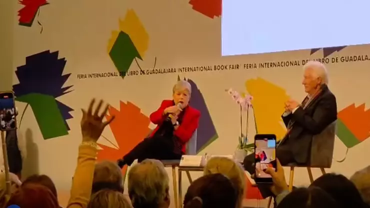 Abuchean a Alicia Bárcena