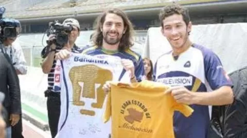 José María Tavira aficionado a los Pumas de la UNAM