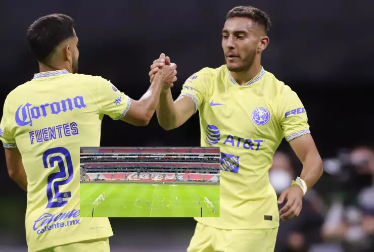 Jugadores del América celebrando un gol ante Tigres