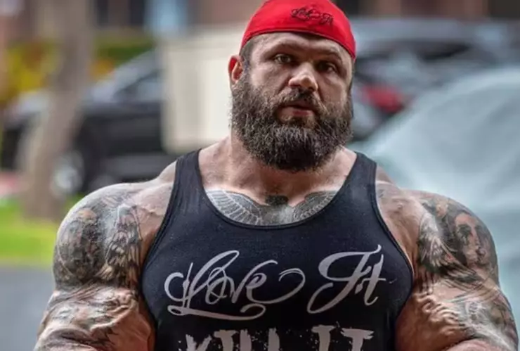 Muere Illia Golem, fisicoculturista que quería ser como Hulk.jpg