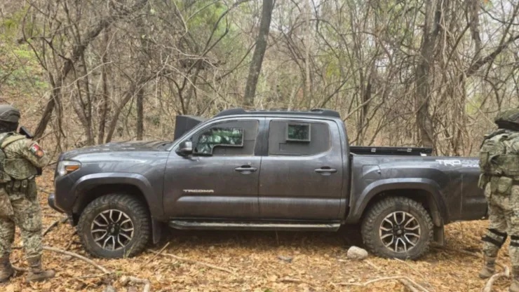 Camioneta blindada en Baila, Culiacán