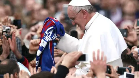 Papa Francisco y su amor por el Futbol: Hincha del San Lorenzo y la aceptación de que nombraran a Messi “dios”