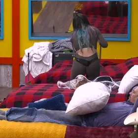 ¡Le están echando la culpa! Kevyn “Bicolor” queda bajo sospecha por los objetos que desaparecen en La Granja VIP