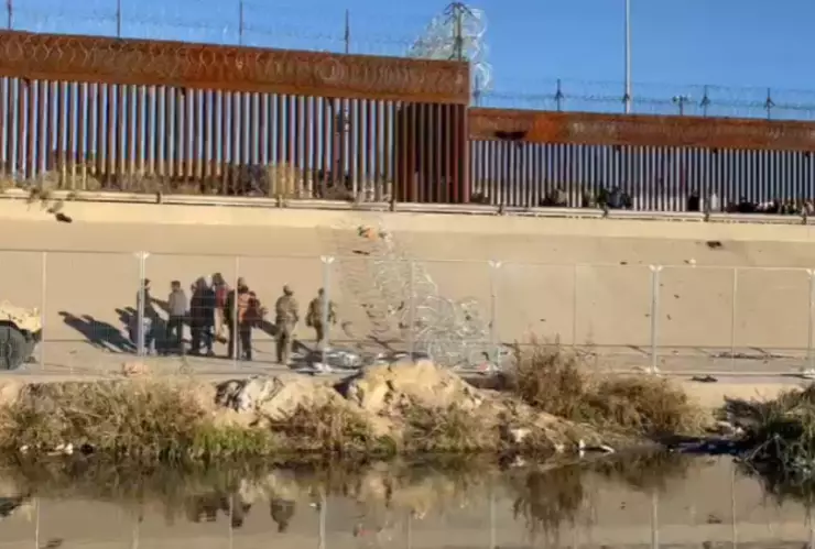 valla puas Texas Ciudad Juárez migrantes