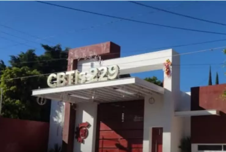 Acusan desaparición de perros y destrucción de instalaciones en el CBTis 229 de Tehuacán