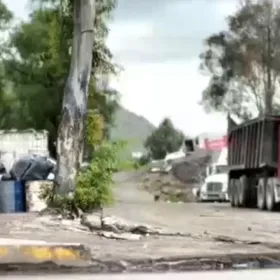Escuela en Edomex da clases rodeada de ratas por basurero ilegal