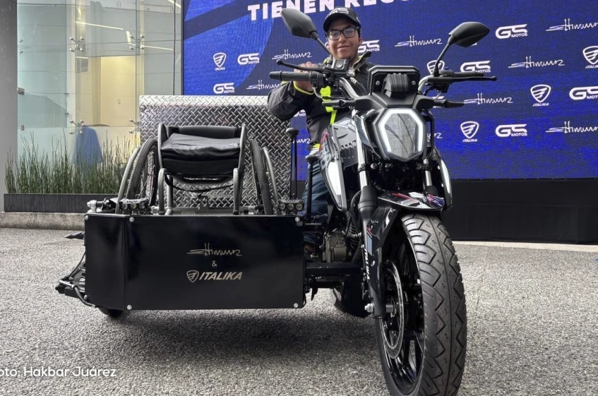 Repartidor en silla de ruedas recibió una nueva motocicleta Italika en TV Azteca