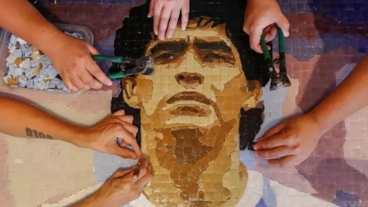 maradona-artistas-homenajean-argentina-mural-mosaicos.jpg