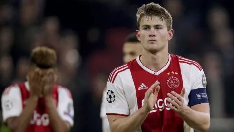 Juventus confirma a De Ligt