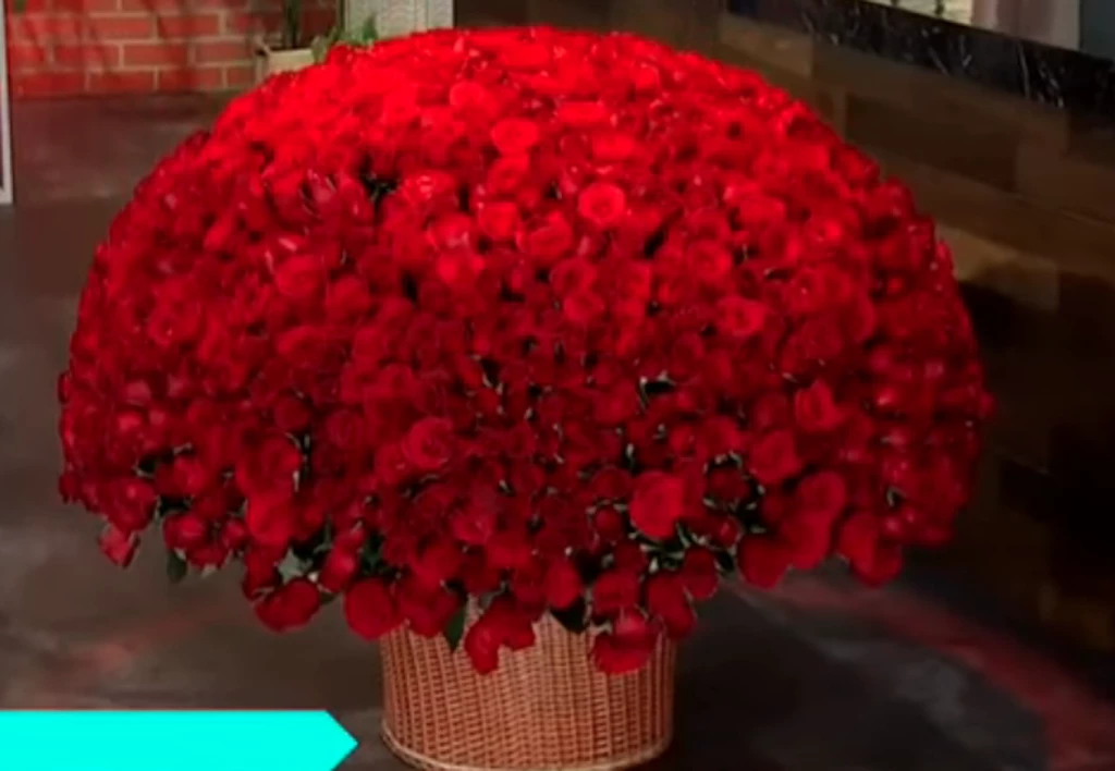 Flores que envió Lupillo a Mónica
