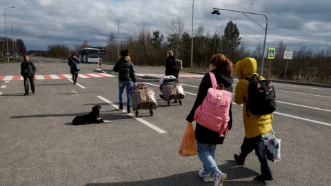 Ninos ucranianos son devueltos a sus familias desde Rusia