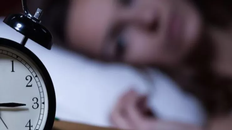 Posponer la alarma tiene beneficios cognitivos 