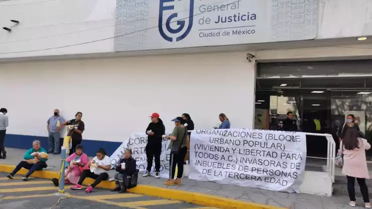 manifestantes_FGJCDMX.jpeg
