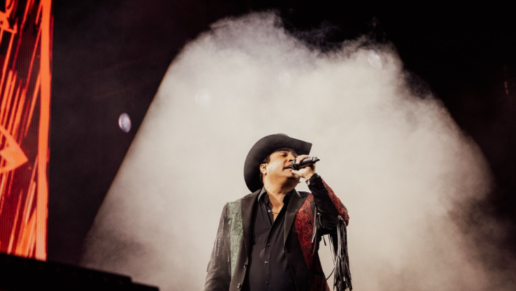 julion-alvarez-presento-estados-unidos-tuvo-este-curioso-detalle-pbg-notas-mt.jpg