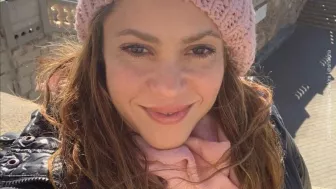 Shakira gorro.jpg