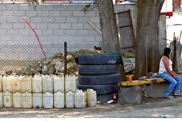 Se registra venta de huachicol en la autopista México-Puebla