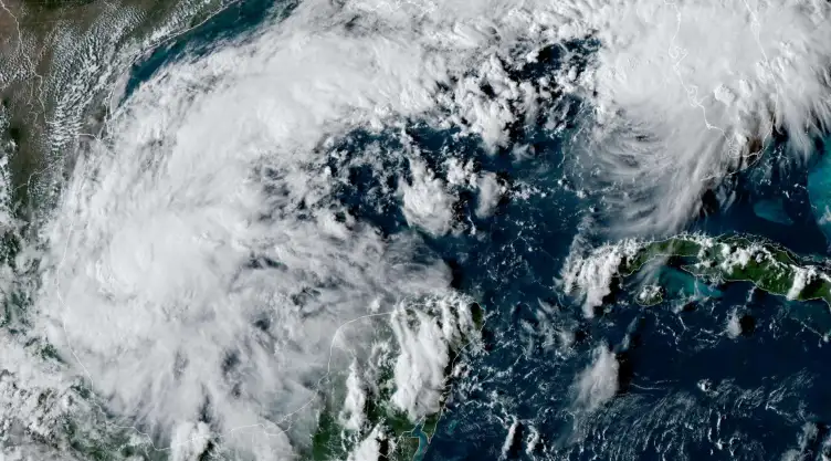 Imagen de satélite de la tormenta Isaías sobre el golfo de México.