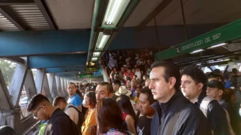 Se reportan retrasos en las líneas A, B, 8 y 9 del Metro CDMX hoy 15 de junio de 2023.