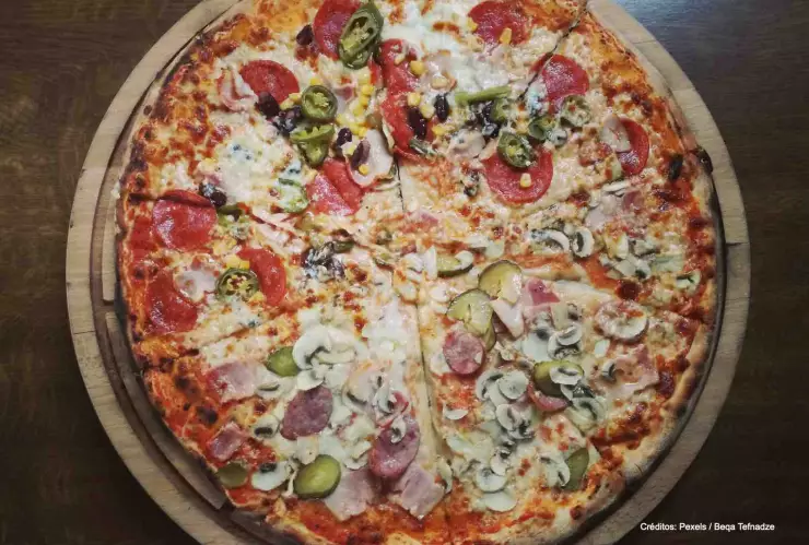 pizza simbolo nazi.jpg