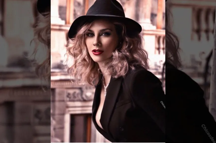 Aracely de negro.jpg