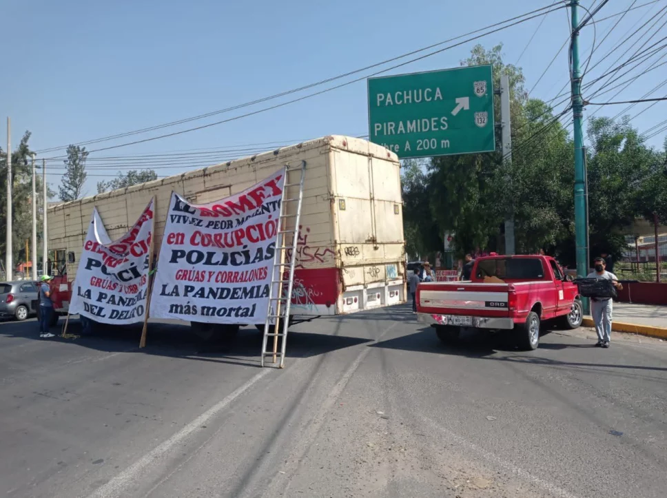 Bloquean México-Pachuca para denunciar abusos de policía del Edomex