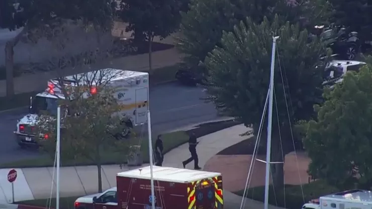 Exalumno de la Academia Naval hace amenazas en línea; policía dispara a estudiante por confusión