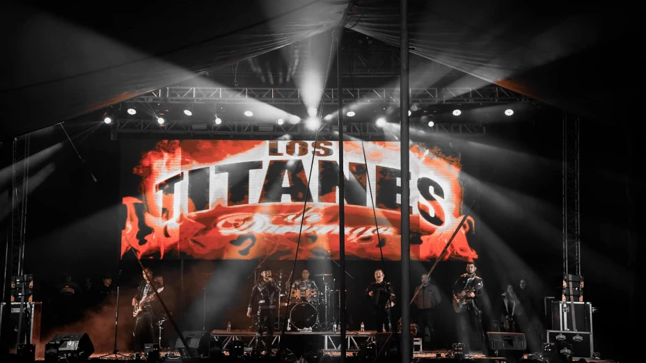 Los Titanes de Durango en la Feria del Quinto Viernes 2025 en Totolapan.
