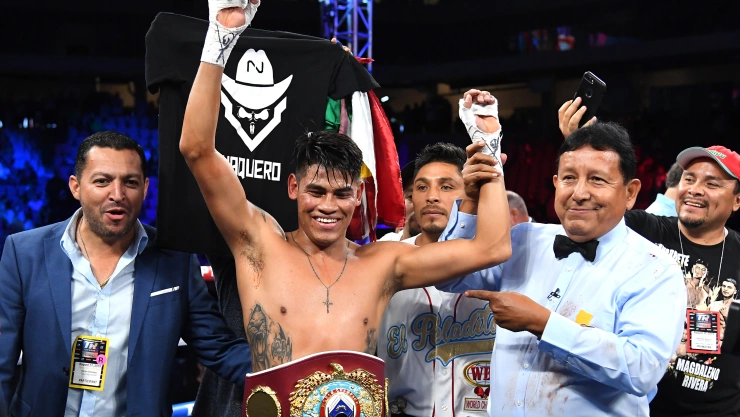 Emanuel Navarrete v Francisco De Vaca