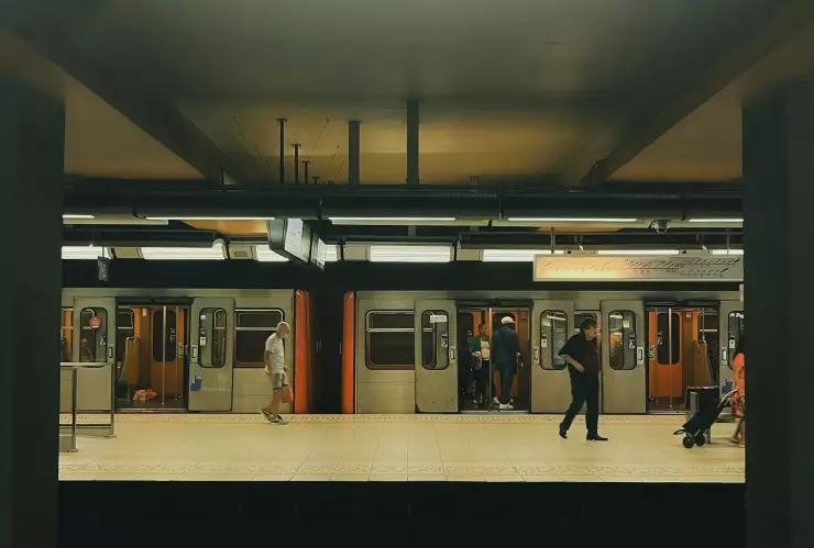 Metro de Bruselas Bélgica.jpg