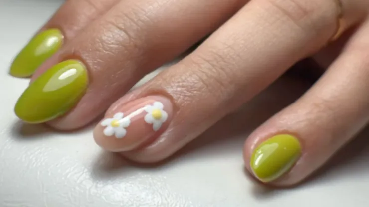 uñas verde limon 2