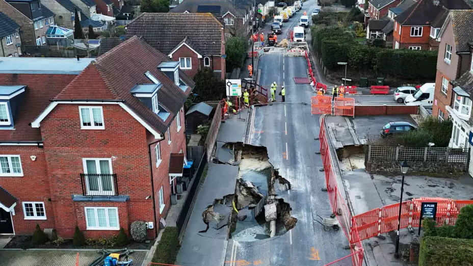 Un socavón en Godstone, Inglaterra.