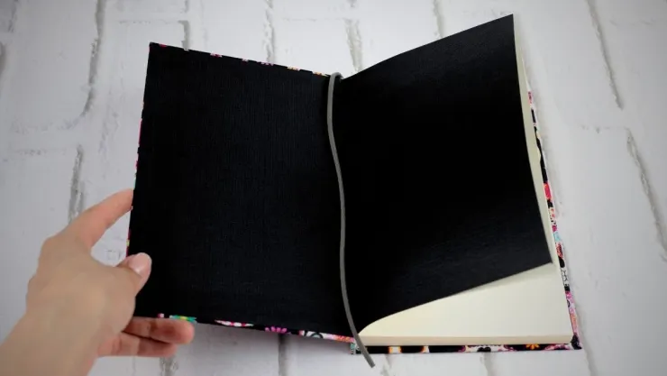 Ideas DIY Cómo fabricar cuadernos artesanales a partir de cartón reciclado y encuadernación japonesa.jpg
