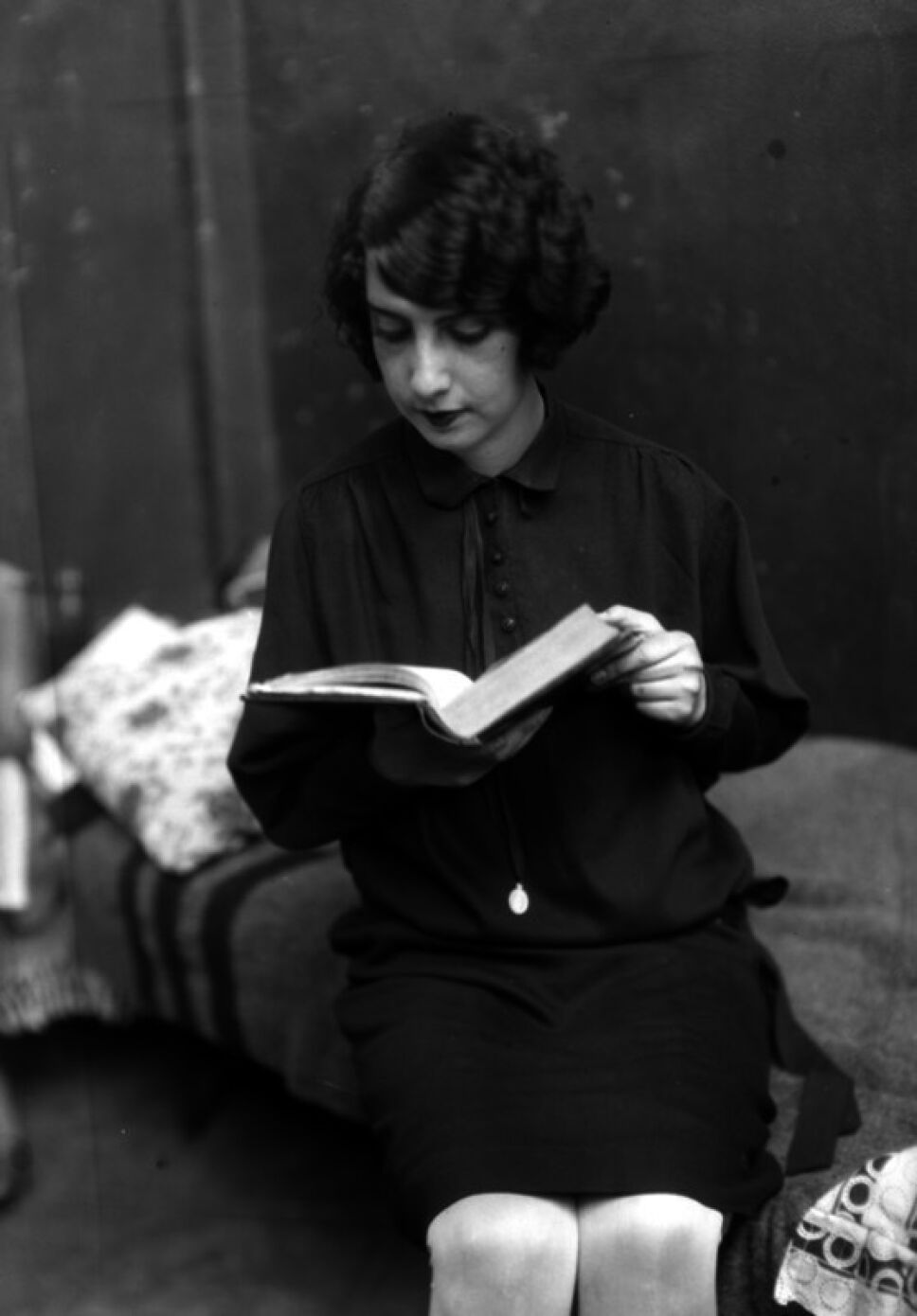 maria teresa de landa leyendo