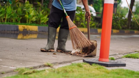 multa por no barrer banqueta
